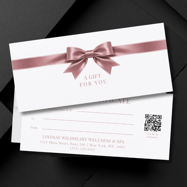 Elegantes weißes Schleifen-QR-Code-Geschenkgutsche (Elegant White Dusty Rose Bow QR Code Gift Certificate)