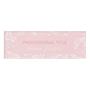 Elegantes weißes Schmetterlingsmuster Rosa Design Namenschild