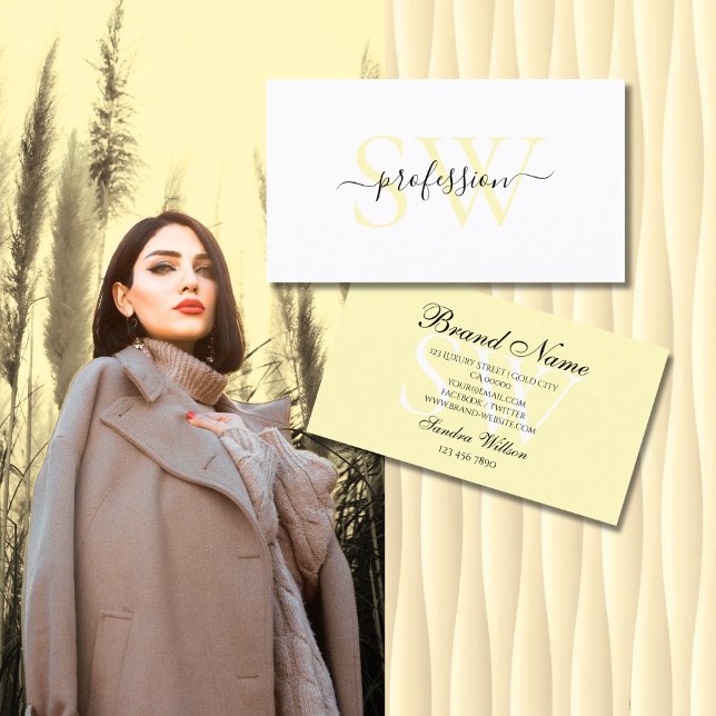 Elegantes, weißes und helles Pastellcreme mit Init Visitenkarte (Von Creator hochgeladen)