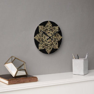 Elegantes Weißgold-Mandala-Blumenmuster Runde Wanduhr