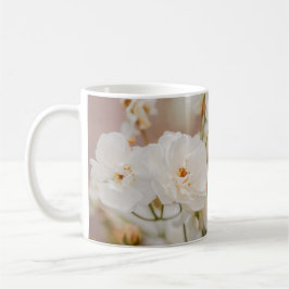 Elegantes Weißrosen-Foto mit Individuelle Name Kaffeetasse