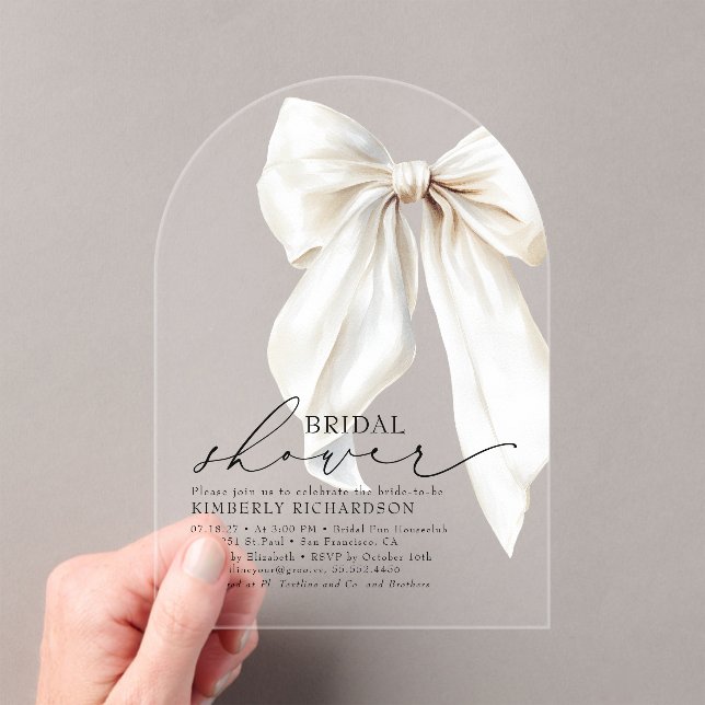 Elegantes White Bow Brautparty Chic Cream Acryleinladungen (Insitu (Handheld))