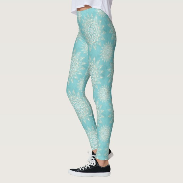 Elegantes White Gold Mandala Sky Blue Design Leggings (Links)