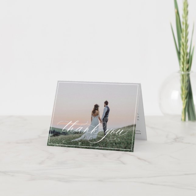 Elegantes White Script Wedding Foto Dankeskarte (Vorderseite)