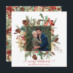 Elegantes Winter Floral Gold Weihnachten Foto<br><div class="desc">Elegante Winter Floral Weihnachts-Weihnachtskarte mit Ihrem Foto in unseren Imitaten goldenen Rahmen aus rustikalen und eleganten Winterurlaubsgrün wie Poinsettia, Heilige und Kiefer. Die Rückseite ist ein elegantes botanisches Laub, Kiefer, Beeren, Heilige, Poinsettias und Rose. Bitte kontaktieren Sie uns unter cedarandstring@gmail.com , wenn Sie Hilfe beim Design oder den passenden Produkten...</div>