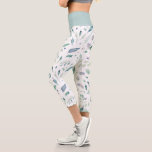 elegantes winterblaues Blattwerk Capri Leggings<br><div class="desc">elegantes blaues Winterfolienmuster für ein niedliches Capri-Leggings-Paar</div>