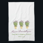 Elegantes Zuhause Sweet Zuhause-Monogramm | Lavend Geschirrtuch<br><div class="desc">Elegante Zuhause Sweet Zuhause und Family Monogram | Lavendel. Dies ist eine Vorlage,  mit der Sie Ihre Familiendaten hinzufügen können.</div>