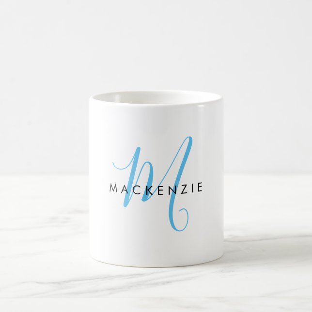Eleganto Modern Sky Blue Script Monogram Kaffeetasse (Mittel)