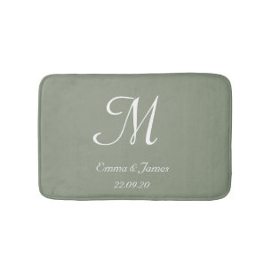 Elegantsage Green Monogram Name Newlyweds Badematte
