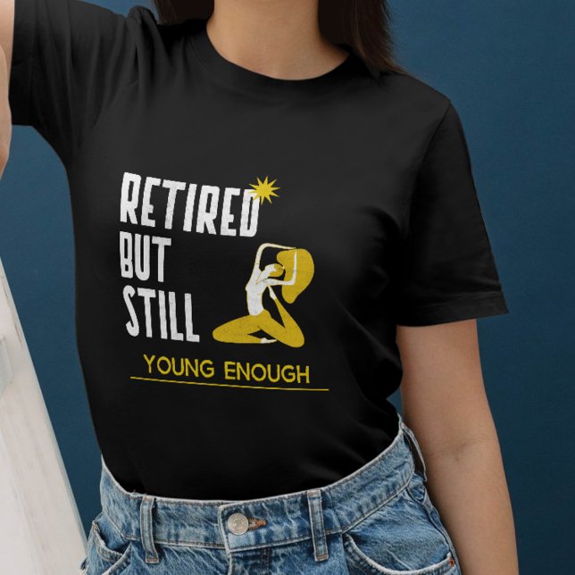 Eleganz in Bewegung Yoga Königstaube in der Rente T-Shirt (Von Creator hochgeladen)