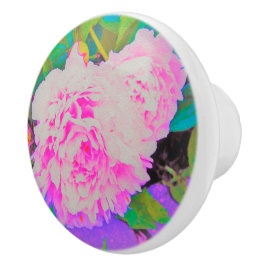 Elektrisch-rosa-Peonies im farbenfrohen Garten Keramikknauf