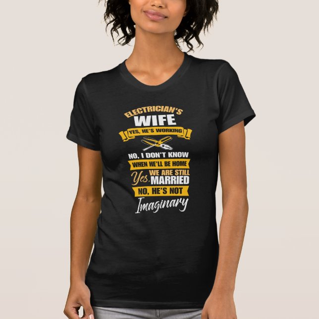 Elektrische Ehefrau Funny Verheiratet Girlfriend i T-Shirt (Vorderseite)