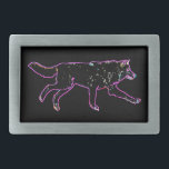 Elektrischer Wolf Rechteckige Gürtelschnalle<br><div class="desc">Eine neonähnliche Darstellung eines Wolfs auf schwarzem Hintergrund,  Inspiriert von den Nordlichtern.</div>