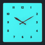 Elektrisches Blau mit Zahlen Quadratische Wanduhr<br><div class="desc">Minimale elektrische blaue Wanduhr mit Zahlen in einem kartoonischen Schriftart.</div>