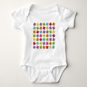 Elementarperiodic Baby Strampler