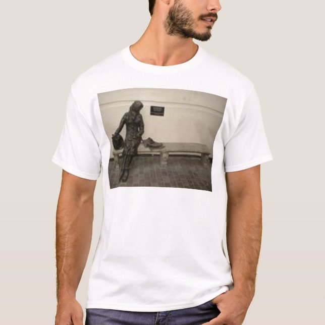 Eleonor Rigby T-Shirt (Vorderseite)