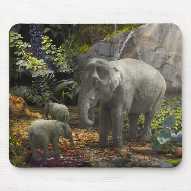 ELEPHANT FAMILY GREEN ROOM MOUSEPAD (Vorne)