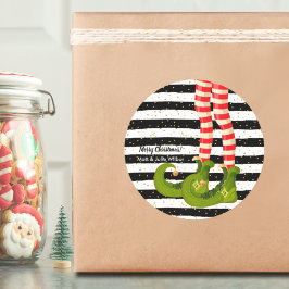 Elf Beine auf schwarzen und weißen Streifen Runder Aufkleber