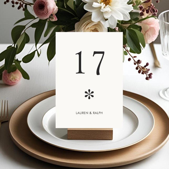 Elfenbein | Chic Minimal Typografy Wedding Tischnummer (Von Creator hochgeladen)