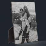 Ellesmere Zusammen ist ein schöner Ort Willkommen Fotoplatte<br><div class="desc">Fügen Sie Ihre Hochzeit mit diesem Foto Begrüßungszeichen die Touch zum Abschluss hinzu. Personalisieren Sie das Begrüßungszeichen mit Ihrem eigenen Foto. Das Zeichen weist ein minimalistisches Design mit einer Schriftzeichen-Überschrift auf. Die Überschrift des Skripts ist ein Bild, das nicht bearbeitet werden kann. Der andere Text ist vollständig editierbar. Dieses Schild...</div>