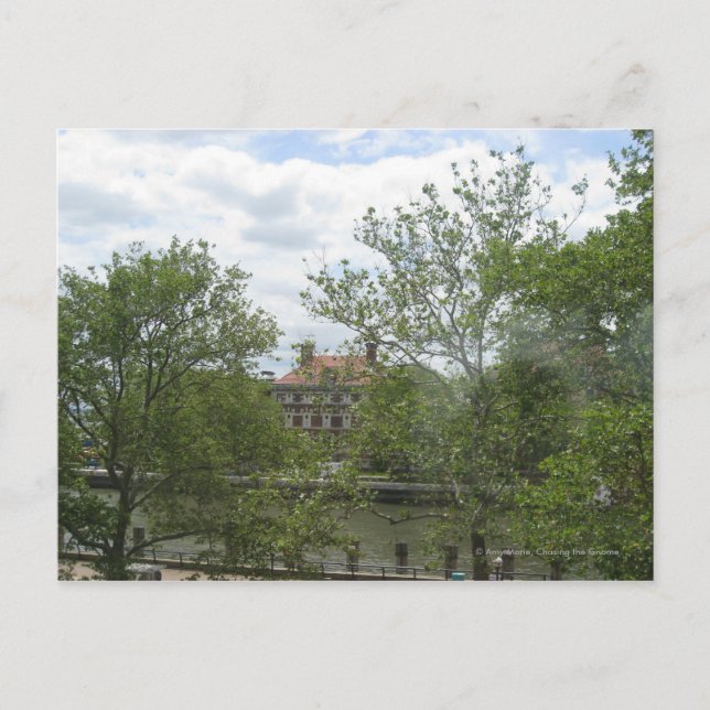 Ellis Island Dorms Postkarte (Vorderseite)