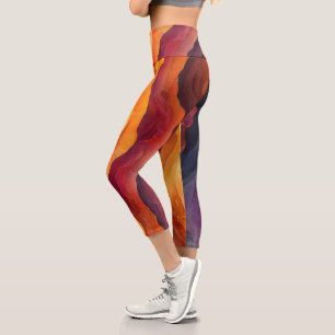Ember Strata – Abstrakte Schichten aus Erde und Fe Capri Leggings