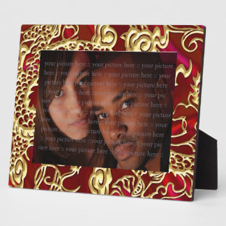 Embosses Gold Dragon auf Red Satin Print Fotoplatte