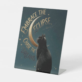 "Embrace the Eclipse" Celestial Cat Illustration Sockelschild