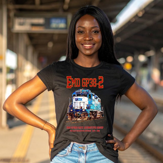 EMD GP38-2 Diesel Lokomotive GATX blau und weiß T-Shirt (EMD GP38-2 Diesel Locomotive GATX blue and white. Womens Basic T-Shirt)