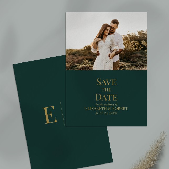 Emerald Green Custom Foto Save the Date Card Einladung (Emerald Green Custom Photo Save the Date Card on a table.)