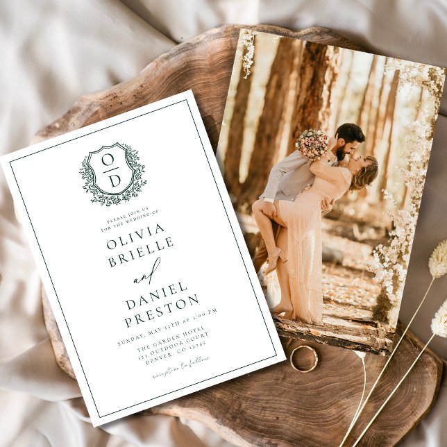 Emerald Green Elegant Wappen Monogram Wedding Einladung (Von Creator hochgeladen)