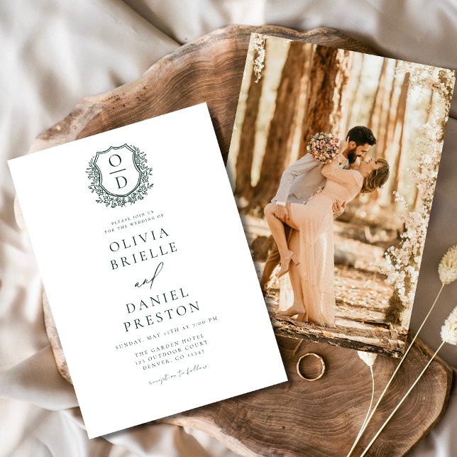 Emerald Green Elegant Wappen Monogram Wedding Einladung (Von Creator hochgeladen)