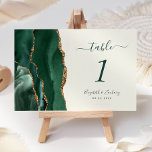 Emerald Green Gold Agate Ivory Wedding Tischnummer<br><div class="desc">Der links Rand dieser eleganten,  modernen Hochzeitskarte mit einer smaragdgrünen Aquarellgrenze,  die mit Imitaten mit goldenem Glitzer bestickt ist,  zeichnet sich durch einen smaragdgrünen Aquarell aus. Der anpassbare Text kombiniert grüne Handschrift,  kursiv und kopperplate Schriftart auf Elfenbeinhintergrund.</div>