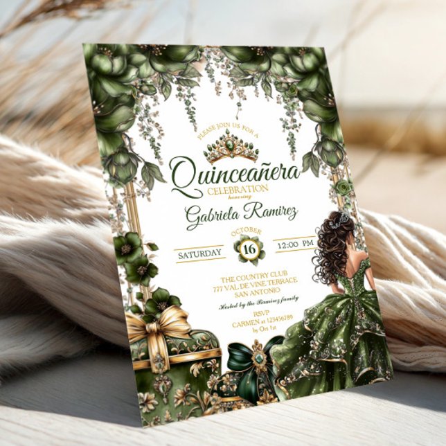 Emerald Green Golden Tiara Floral  Quinceañera Einladung (Von Creator hochgeladen)