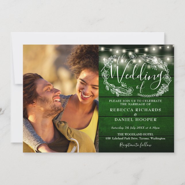 Emerald Green Rustic 2 Foto String Lights Wedding Einladung (Vorderseite)