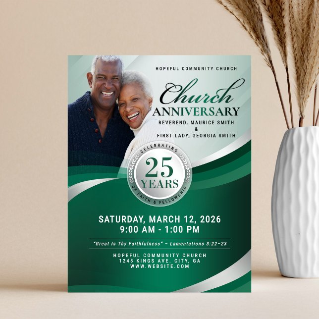 Emerald Green & Silver Church Anniversary Flyer (Von Creator hochgeladen)