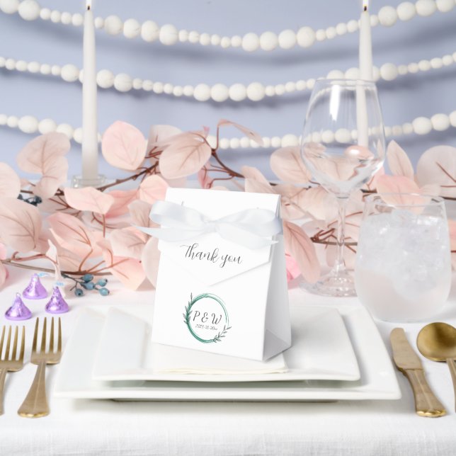 Emerald Green Simple Wreath Monogram Wedding Geschenkschachtel (Hochzeit)