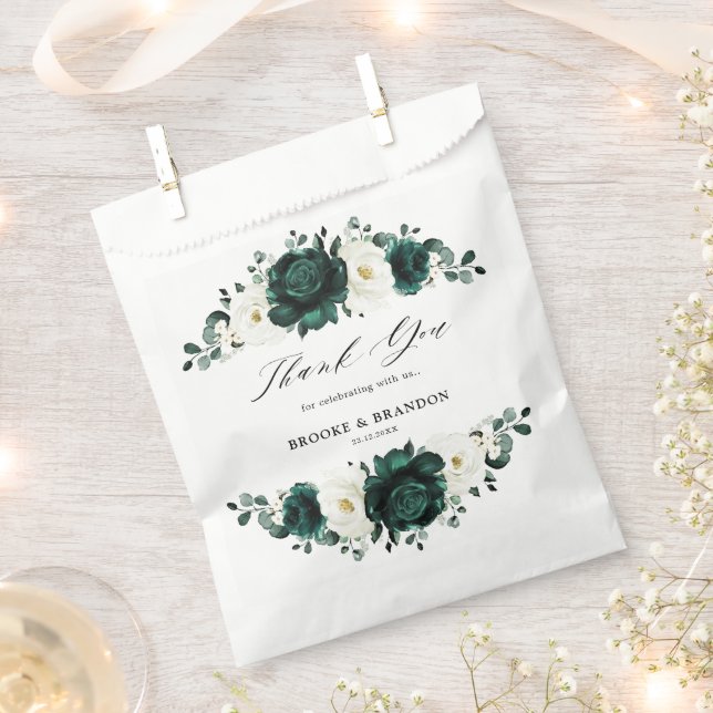 Emerald Greenery Eucalyptus White Floral Wedding Geschenktütchen (Ausgeschnitten)