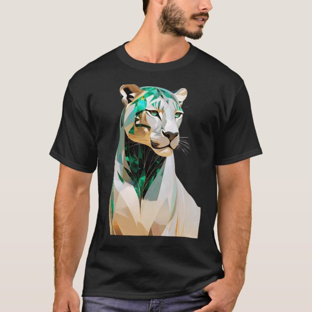 Emerald Lioness Luxury Geometric Animal Art T-Shirt (Vorderseite)