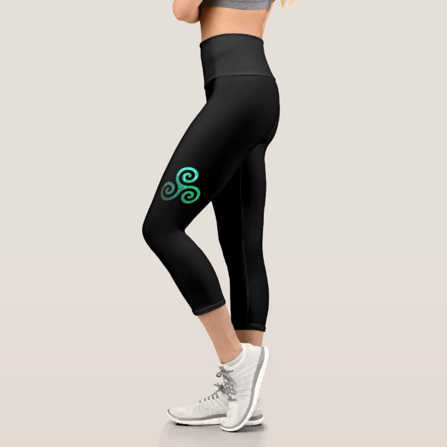 Emerald Triskele Altes keltisches Symbol Capri Leggings (Links)