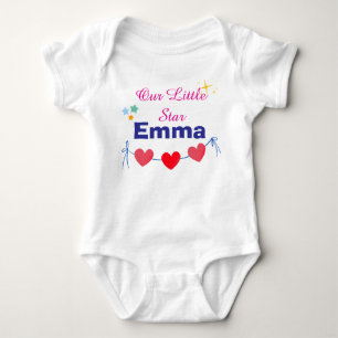 Emmas ikonischer erster Bodysuit: Das ist mein Bab Baby Strampler