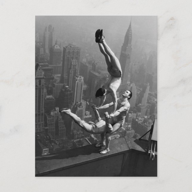 Empire State Balance Postkarte (Vorderseite)