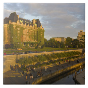 Empress Hotel und Inner Harbour-Uferpromenade, Fliese