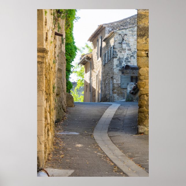 Empty Narrow Street, Frankreich Poster (Vorne)