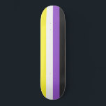 Enby-Flag (nicht binärer Stolz) Skateboard<br><div class="desc">Dieses Design enthält die nichtbinäre Stolperflagge, die Personen repräsentiert, die sich als nichtbinär (auch nichtbinär geschrieben) oder genderqueer identifizieren, wobei es sich um ein Spektrum von Geschlechtsidentitäten handelt, die nicht ausschließlich männlich oder weiblich ‍ sind, sondern außerhalb des Geschlechterbinärs liegen. Nichtbinäre Identitäten können unter den transgenderen Schirm fallen, da sich...</div>