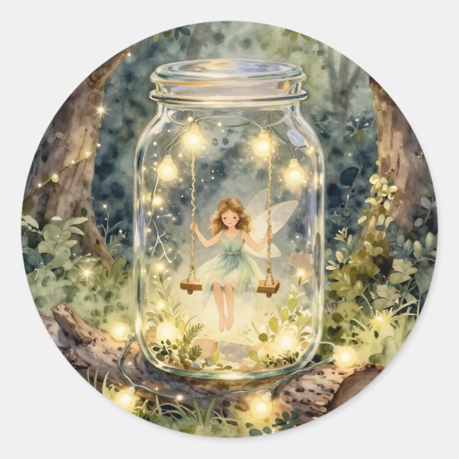 Enchanted Fairy in a Mason Jar n a Magical Forest Runder Aufkleber (Vorderseite)