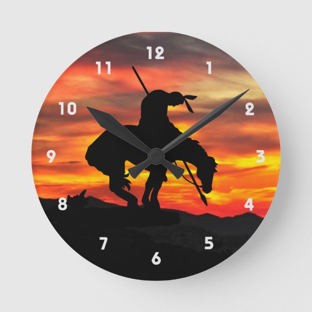 Ende der Silhouette der Trail-Mauer Runde Wanduhr (Vorderseite)