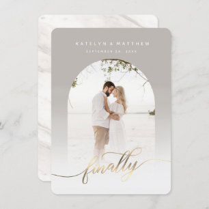Endlich Gold Script Light Gray Arch Gerahmtes Foto Save The Date