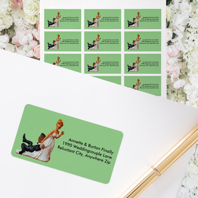 Endlich Hochzeitscouple Funny Interracial Couple Adressaufkleber (Finally Wedding Couple Funny Interracial Couple Label)