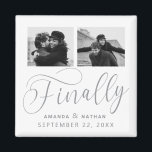 Endlich Minimalistische Hochzeit 2 Foto Save the D Magnet<br><div class="desc">Es lohnt sich zu warten und jetzt sind Sie endlich bereit,  Ihre Daten zu speichern! Diese minimalistische Hochzeit speichern die Dattelmagnete sind perfekt einfach,  aber super modern. Sie können das Design einfach personalisieren,  indem Sie Ihre eigenen Fotos,  Namen und Hochzeitsdatum hinzufügen. Matching-Elemente finden Sie in der Auflistung.</div>